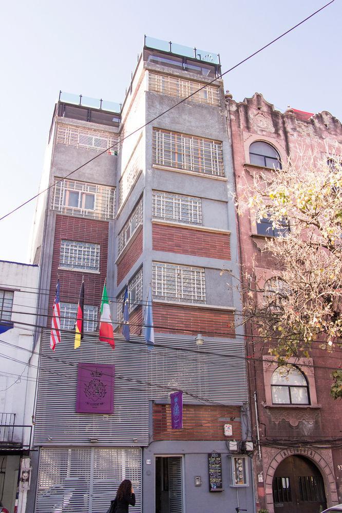 Eyele Hostel *